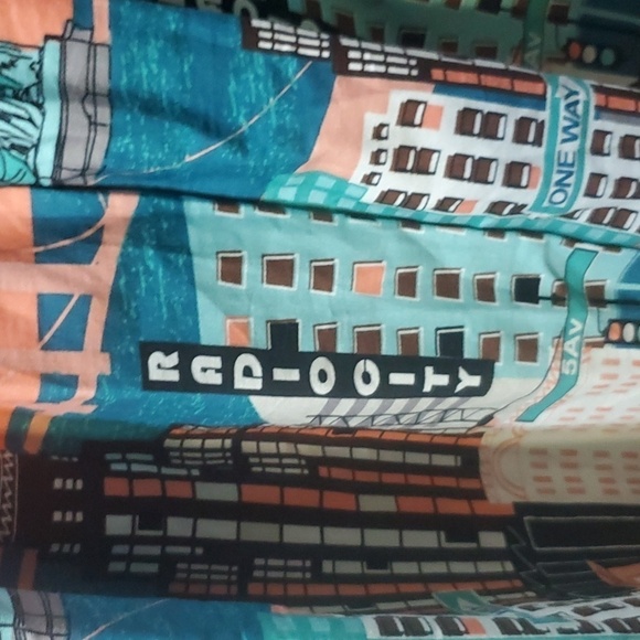 Women's Retro New York City Liberty Landmarks Pleated Novelty Skirt.  Size XS - Picture 9 of 13